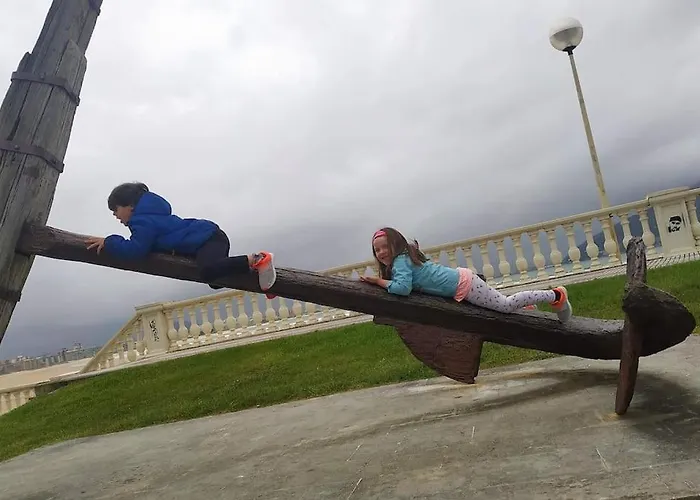 La Casita De Diana Laredo, Casco Antiguo, Playa Cercana, Parking Privado A 300m, Petfriendly Laredo